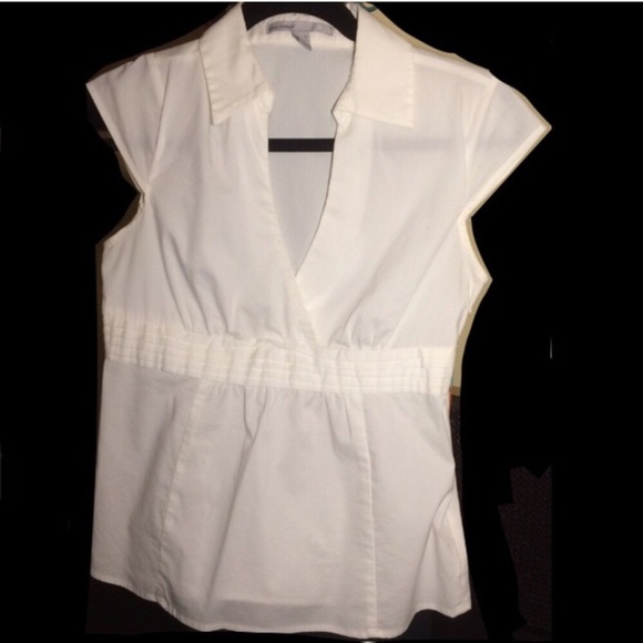 Old Navy Crisp V-neck Cap Sleeve Blouse - Picture 7 of 7